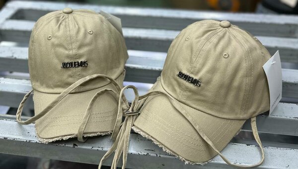 JACQUEMUS CAP