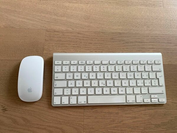 Clavier et souris sans fil Apple