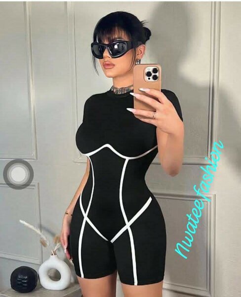 Combinaison Noir Sport Chic