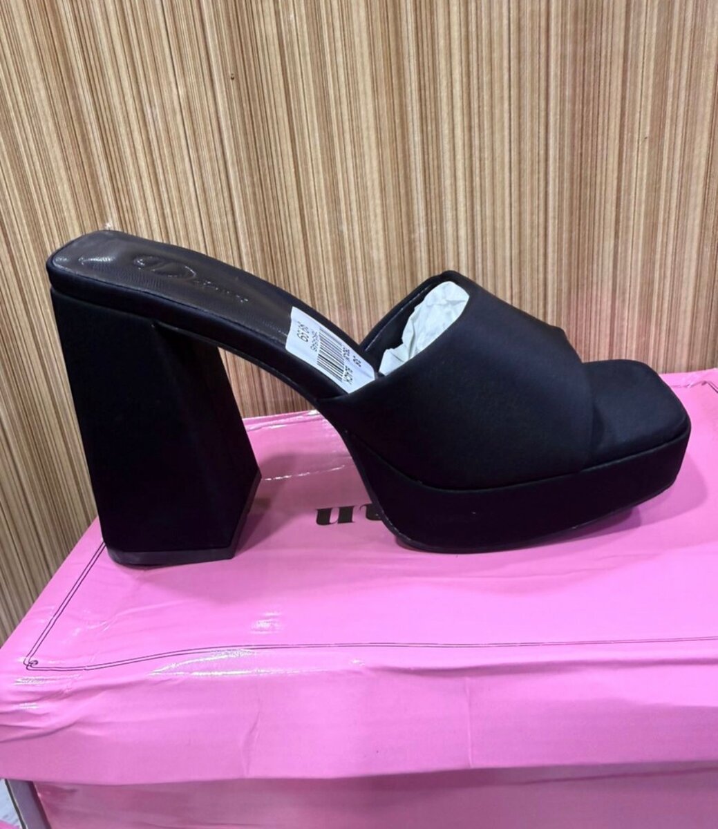 Sandales à talons hauts élégantes