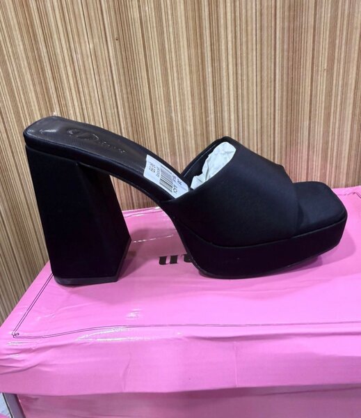 Sandales à talons hauts élégantes