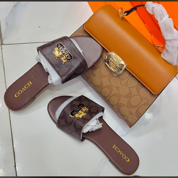 Sandales Coach élégantes