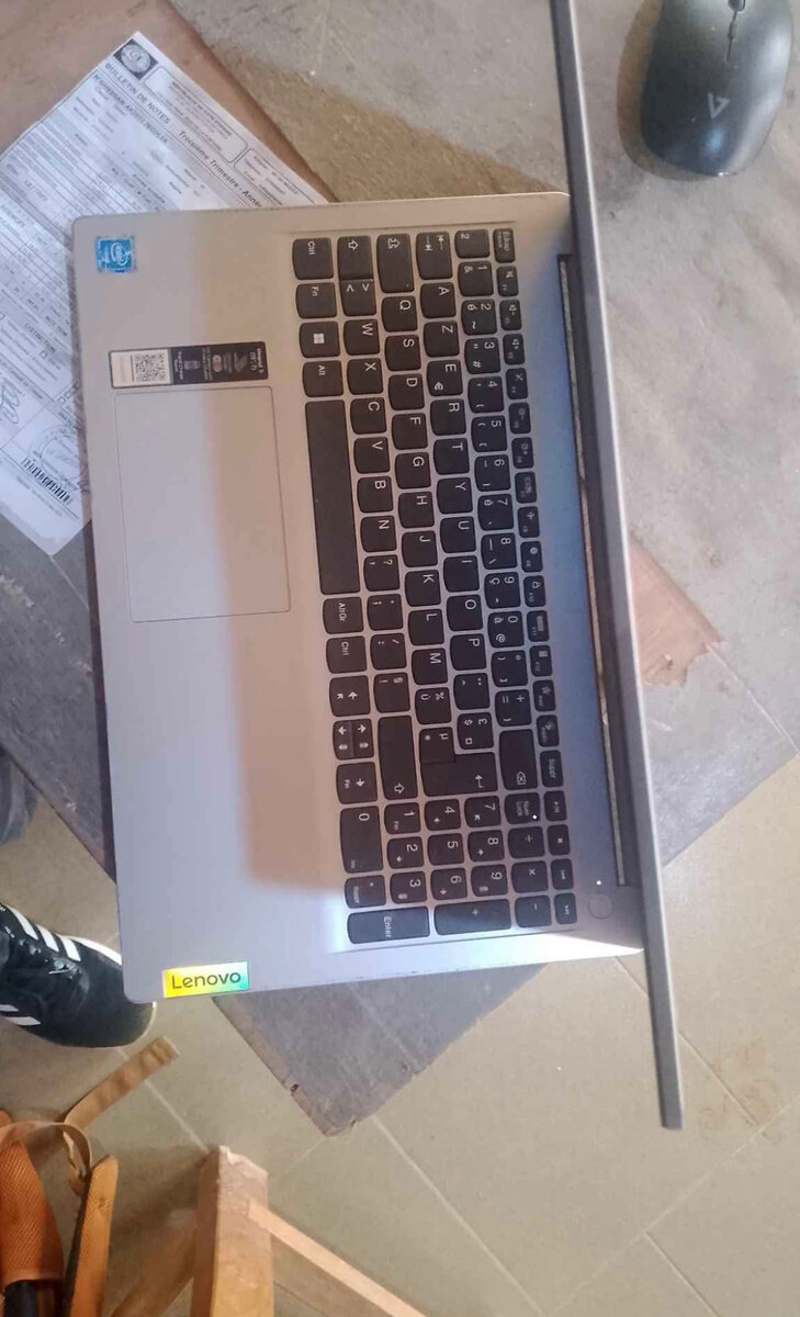 Ordinateur portable Lenovo