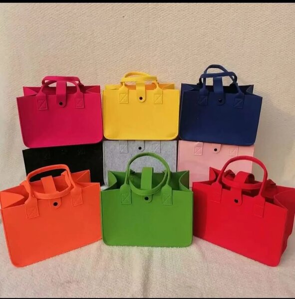 Sacs à main colorés élégants