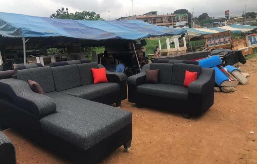 Canapé moderne et confortable