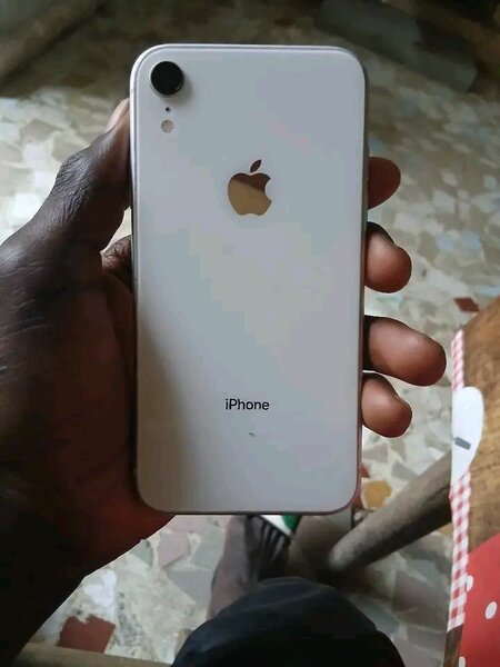 iPhone XR