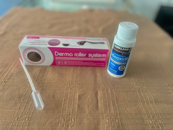 Minoxidil 5% et Derma Roller