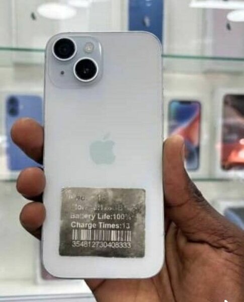 iPhone 13 blanc neuf