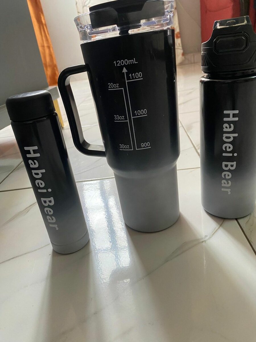 Bouteilles d'eau colorées 1200ml