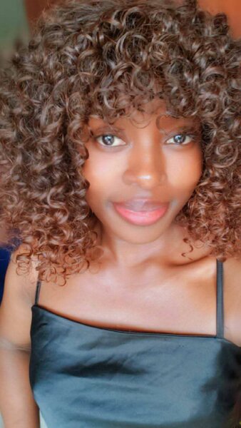 Malaysian curly fringe
