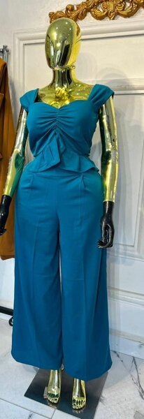 Combinaison élégante pour femme