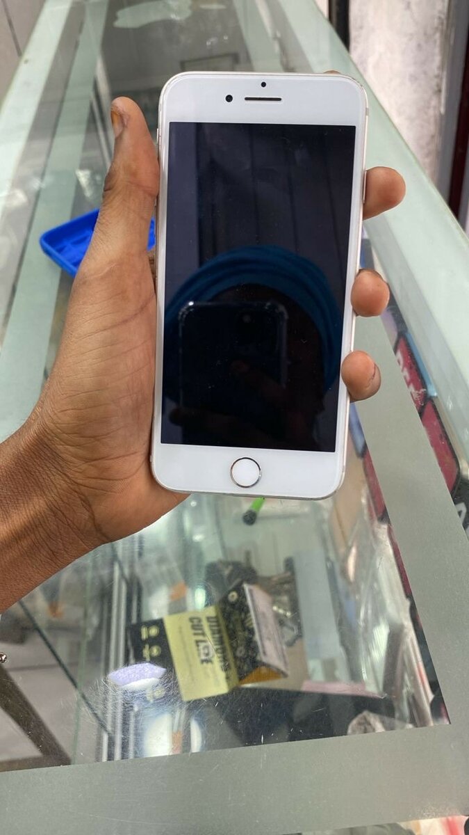 iPhone  7 simple tous passe