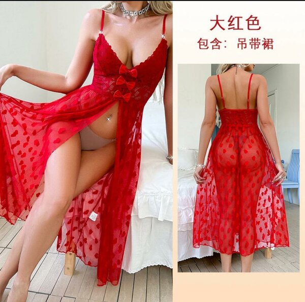 Nuisette rouge en dentelle