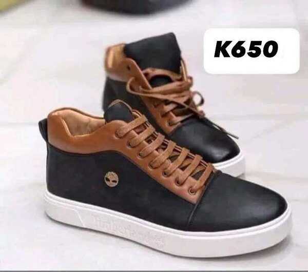 All fashion shoes male and female