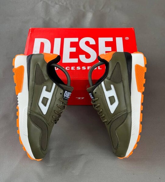 BASKETS DIESELS VERT