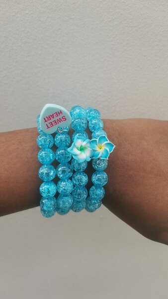 Bracelets colorés charms