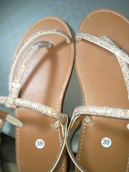 Sandales perlées