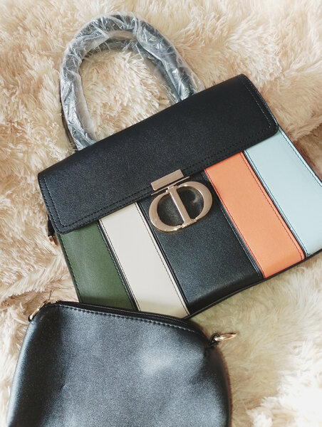 Sac à main multicolore élégant