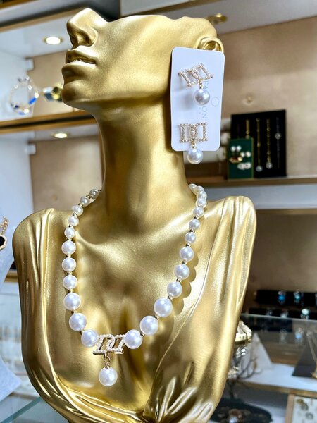 Pearl jewelry set