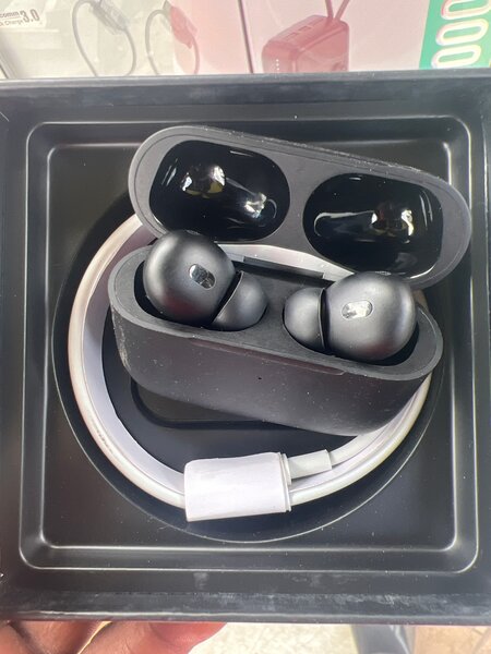 AirPods 2 Bluetooth Earbuds