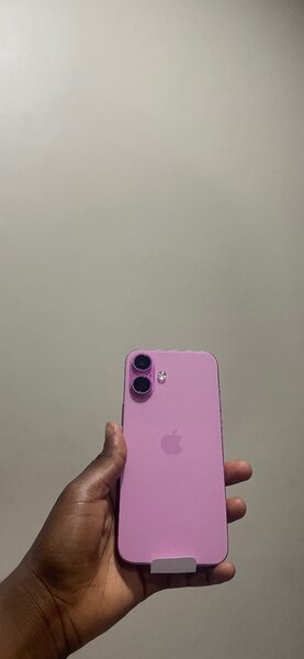 iPhone 16plus pink