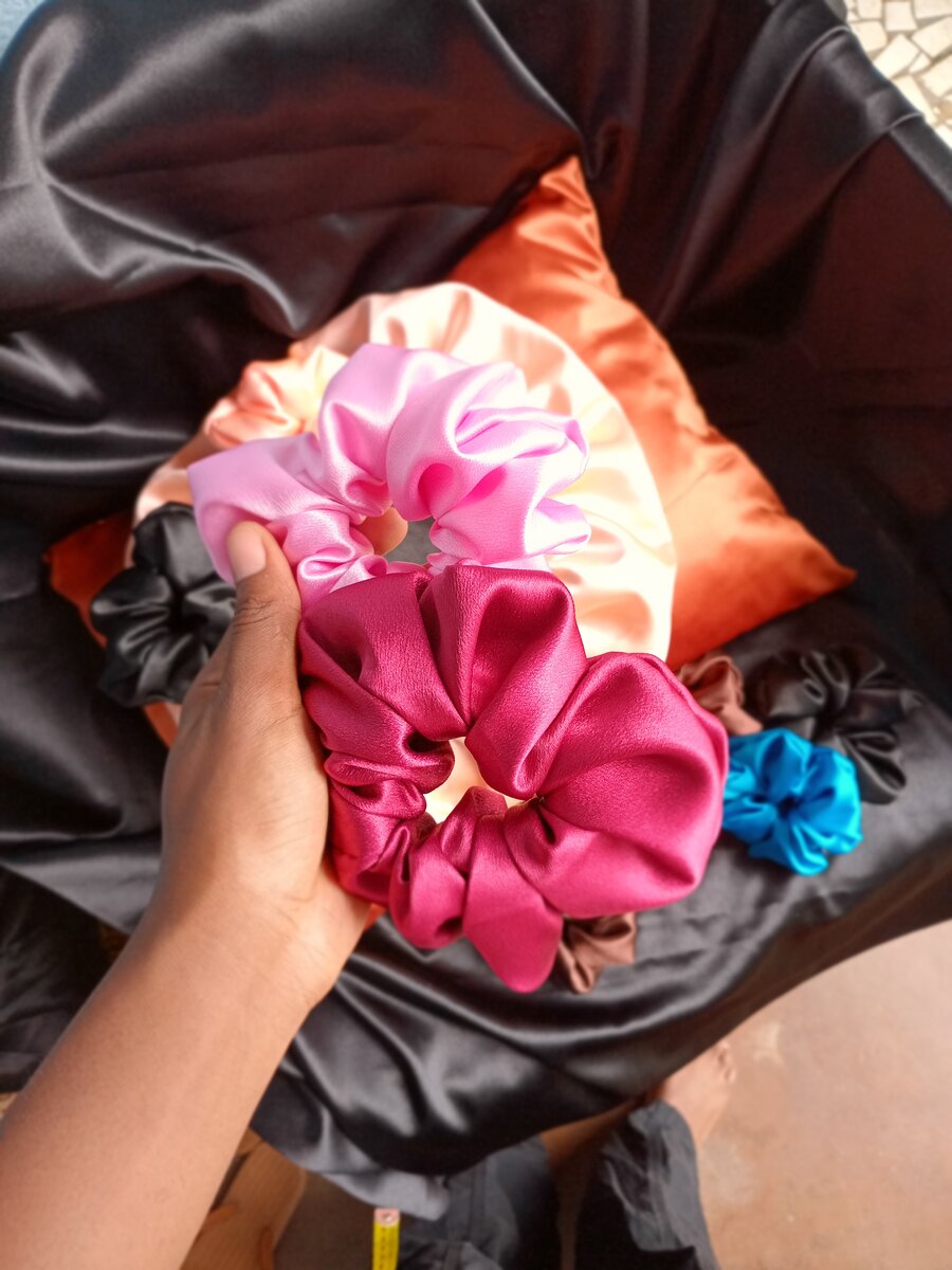 Chouchous en satin élégant