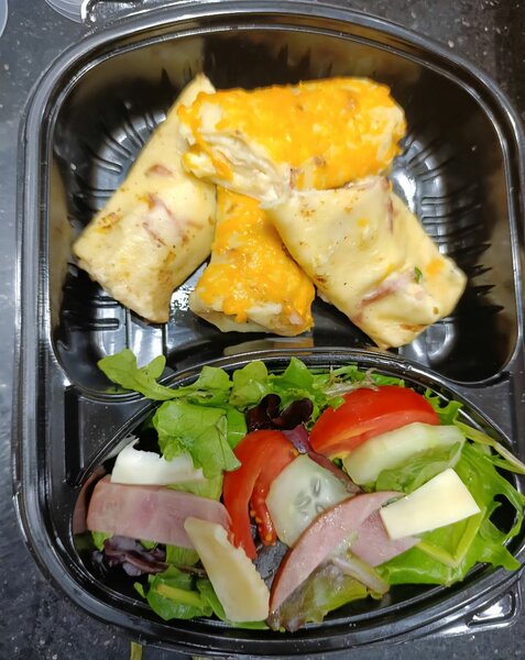 Crêpes fourrés et Salade