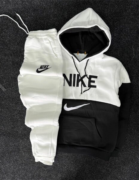 Ensemble Nike jogging blanc et noir