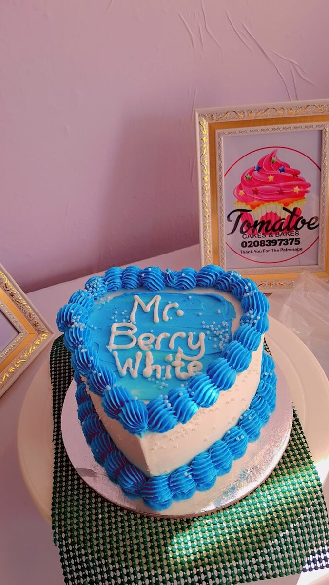 Blue and White Vintage Cakes