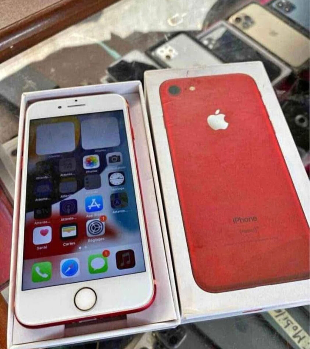 iPhone 7 simple rouge élégant