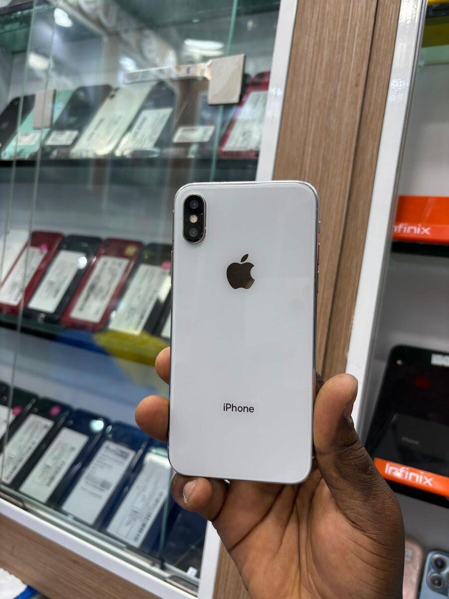 Iphone X simple 64gb sans ID