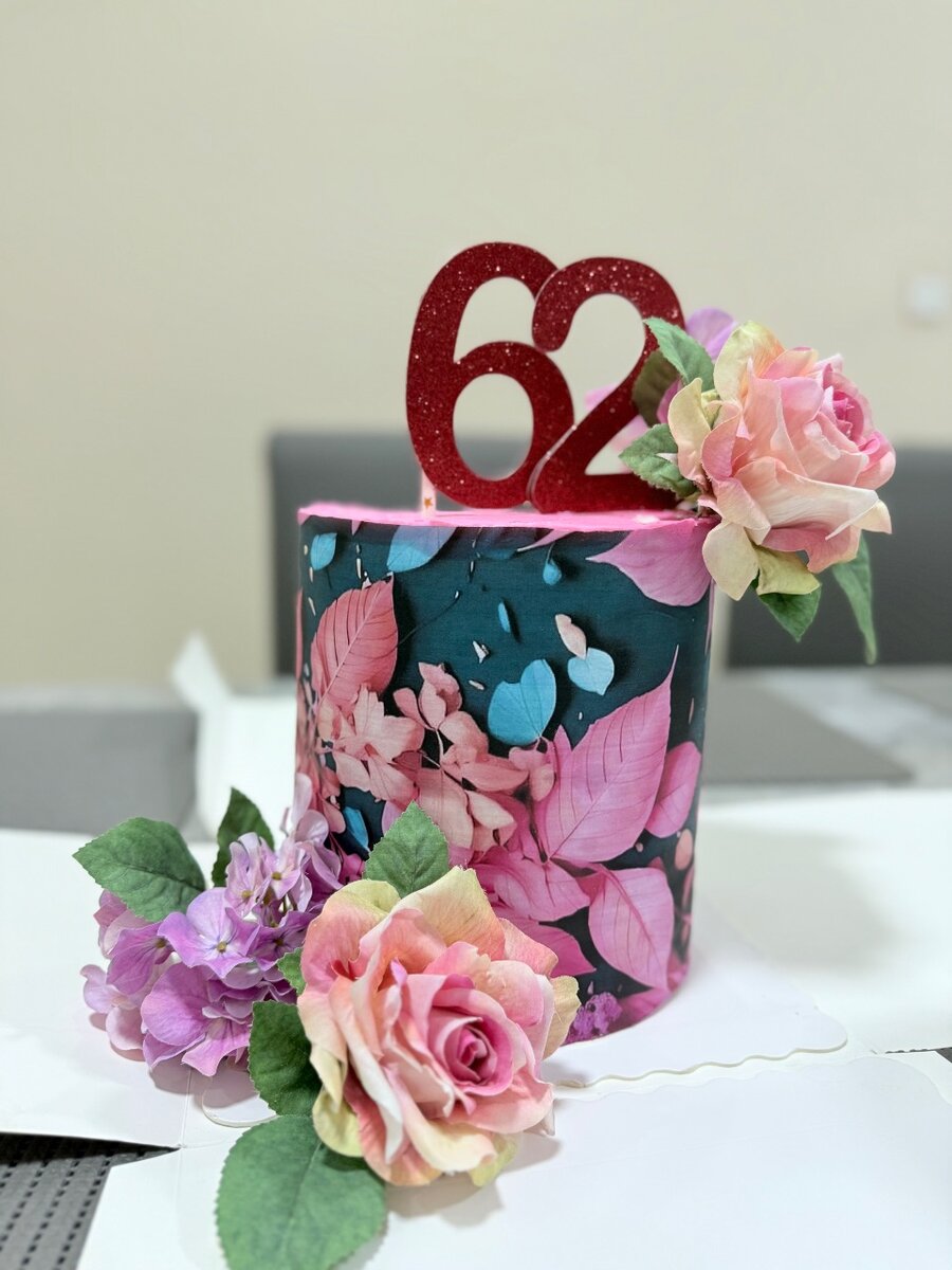 Ganache Cake 8inches