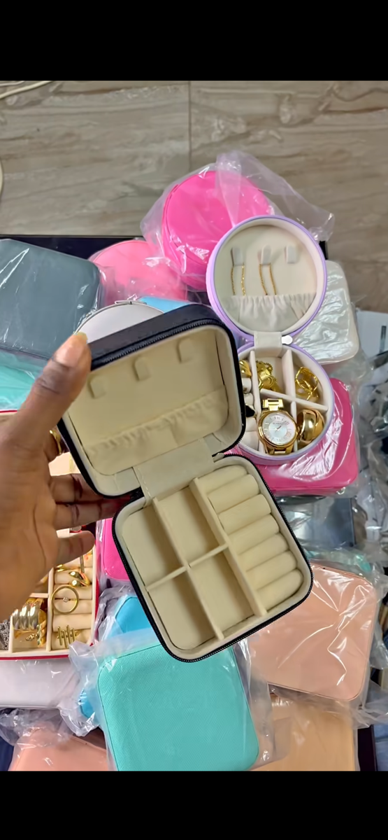 Coffret à bijoux compact