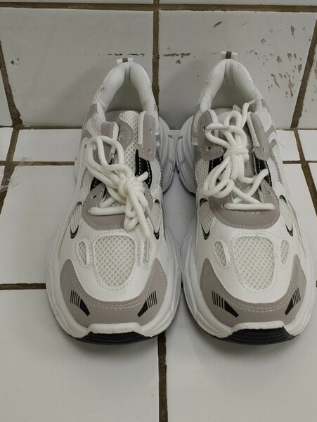 Baskets homme légères blanches