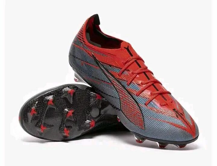 Chaussures de foot agiles