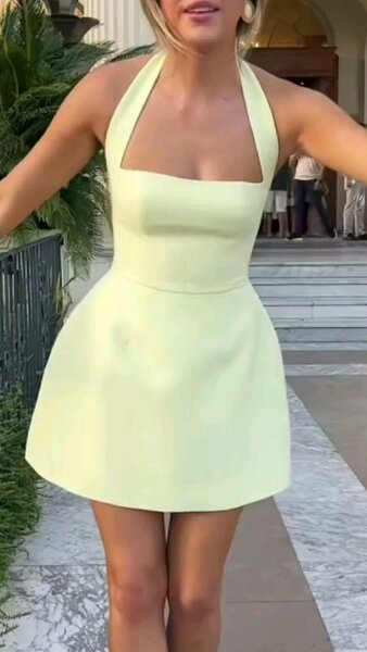 Robe décolletée sexy