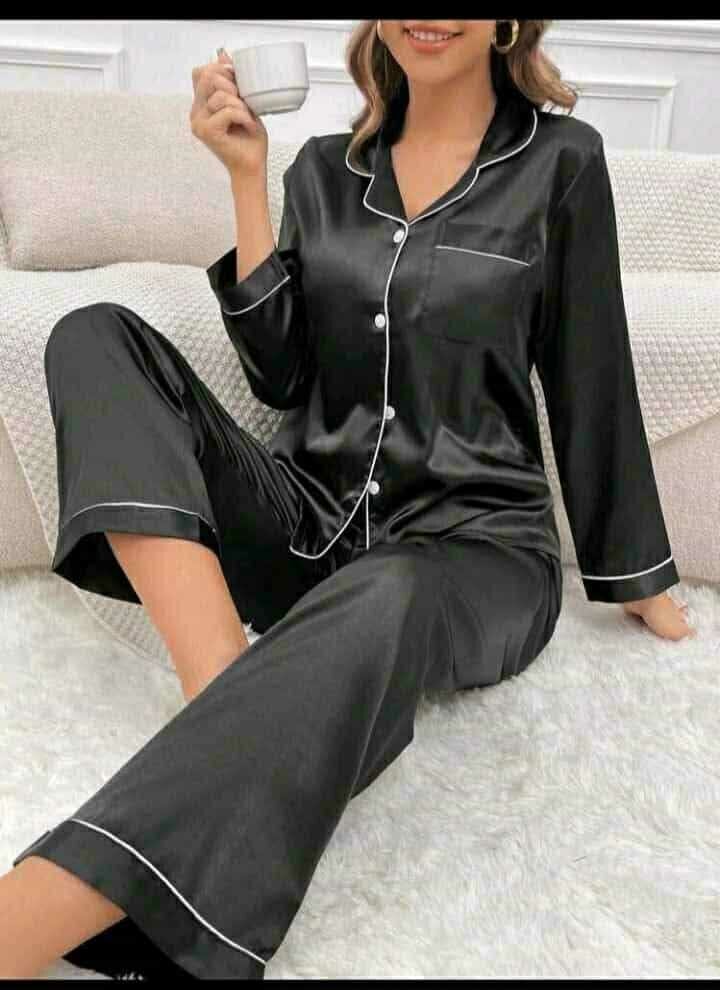 Pyjama couple assorti en satin