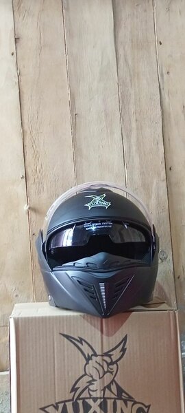 Casque moto Viking Noir