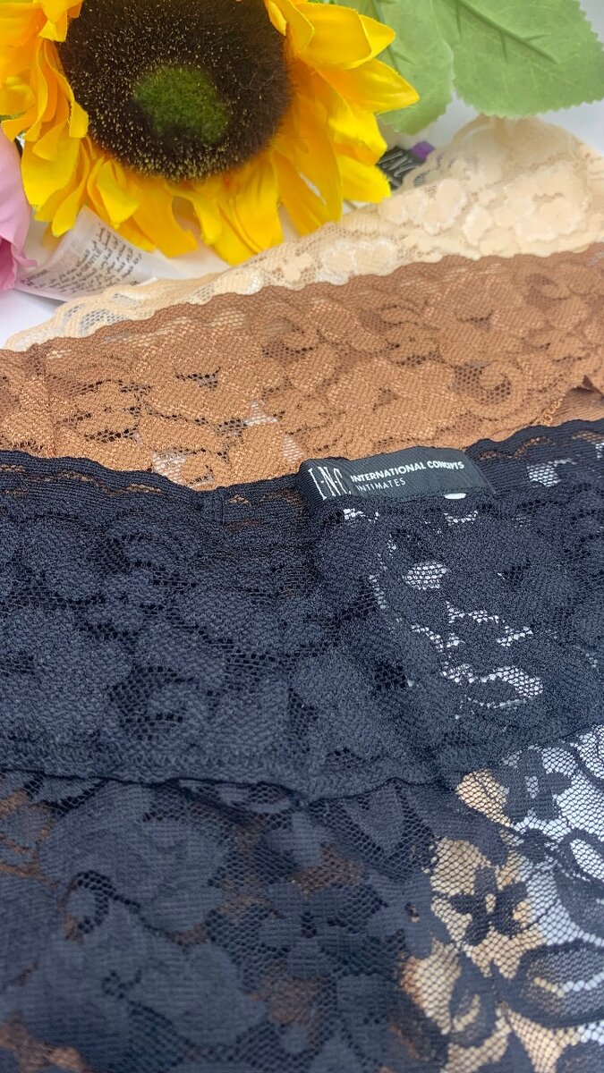 Quality ladies lace panties available