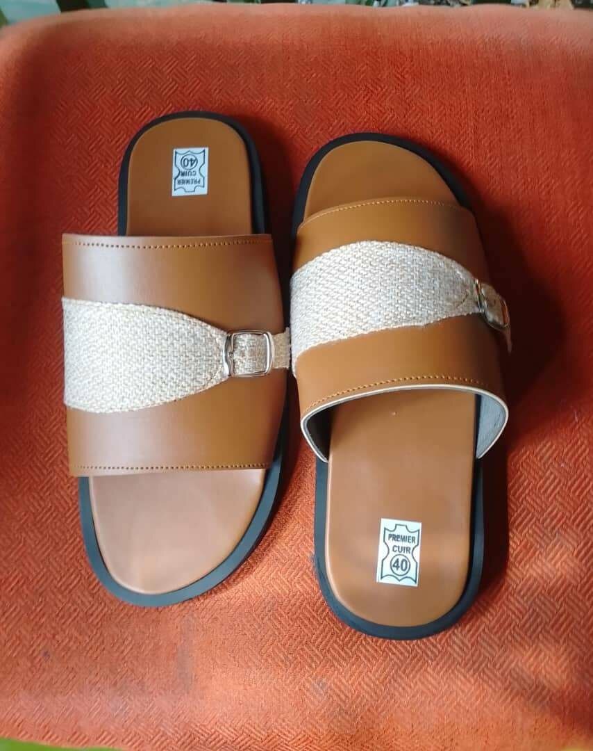 Sandales en cuir modernes