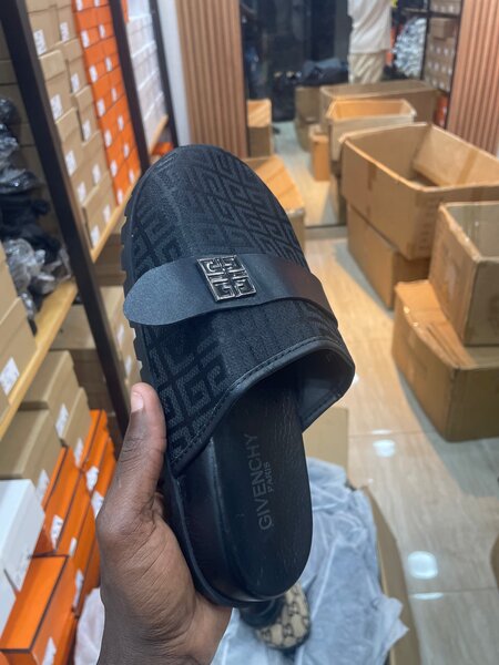 Mules en cuir de luxe