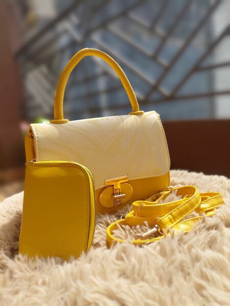 Sac à main élégant avec pochette