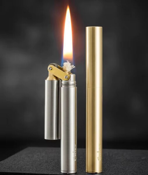 Briquet metallique