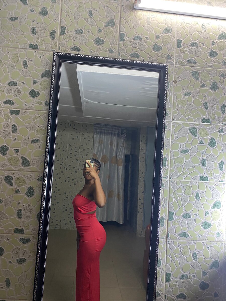 Robe moulante rouge élégante