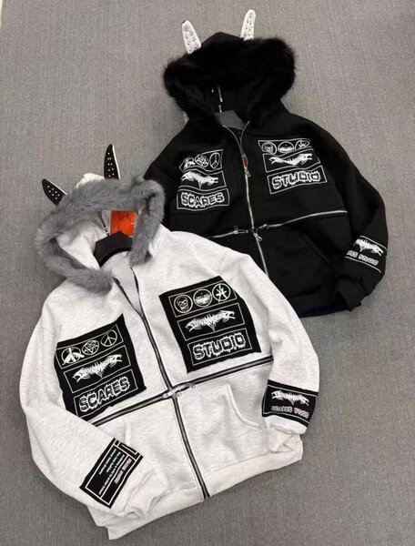 Veste à capuche avec motifs