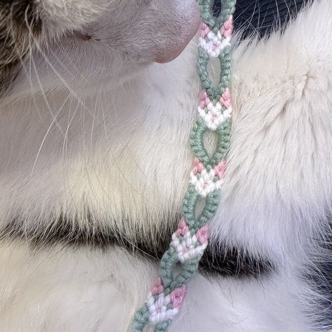 Bracelets en macramé colorés