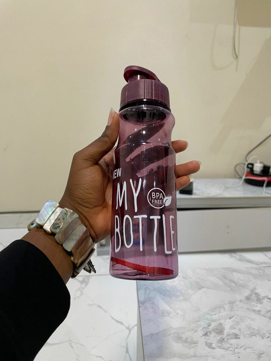 Bouteille d'Eau Colorée