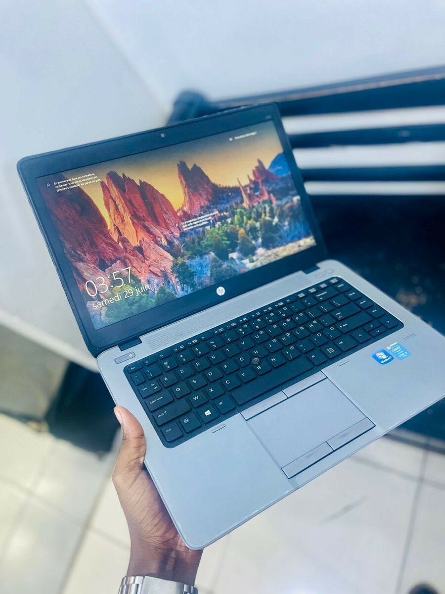 HP ELITEBOOK CORE I5
