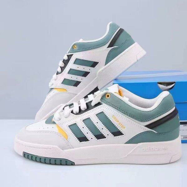Baskets blanches Adidas tendance