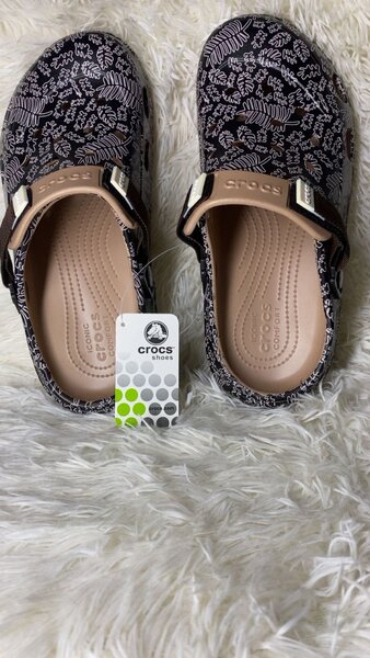 Sabots Crocs à motif floral